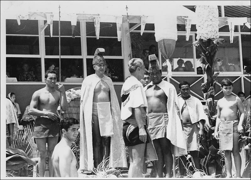 alohaweek-no_date-1949_.jpg